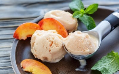 Easy Homemade Peach Ice Cream