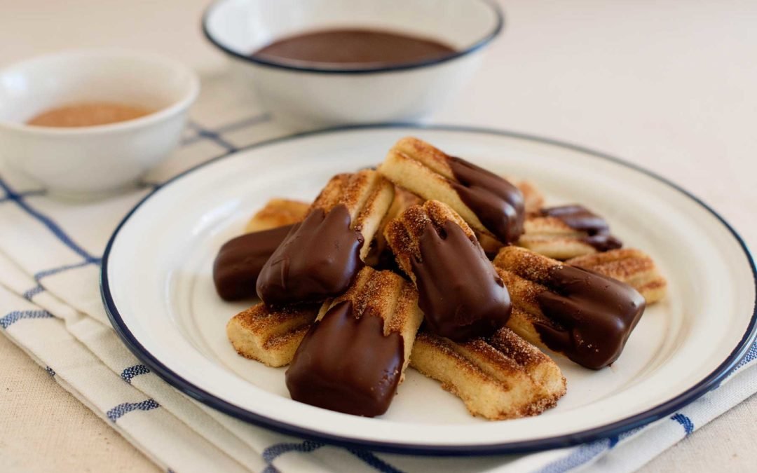 Baked Churro Cookies with Chocolate Dip