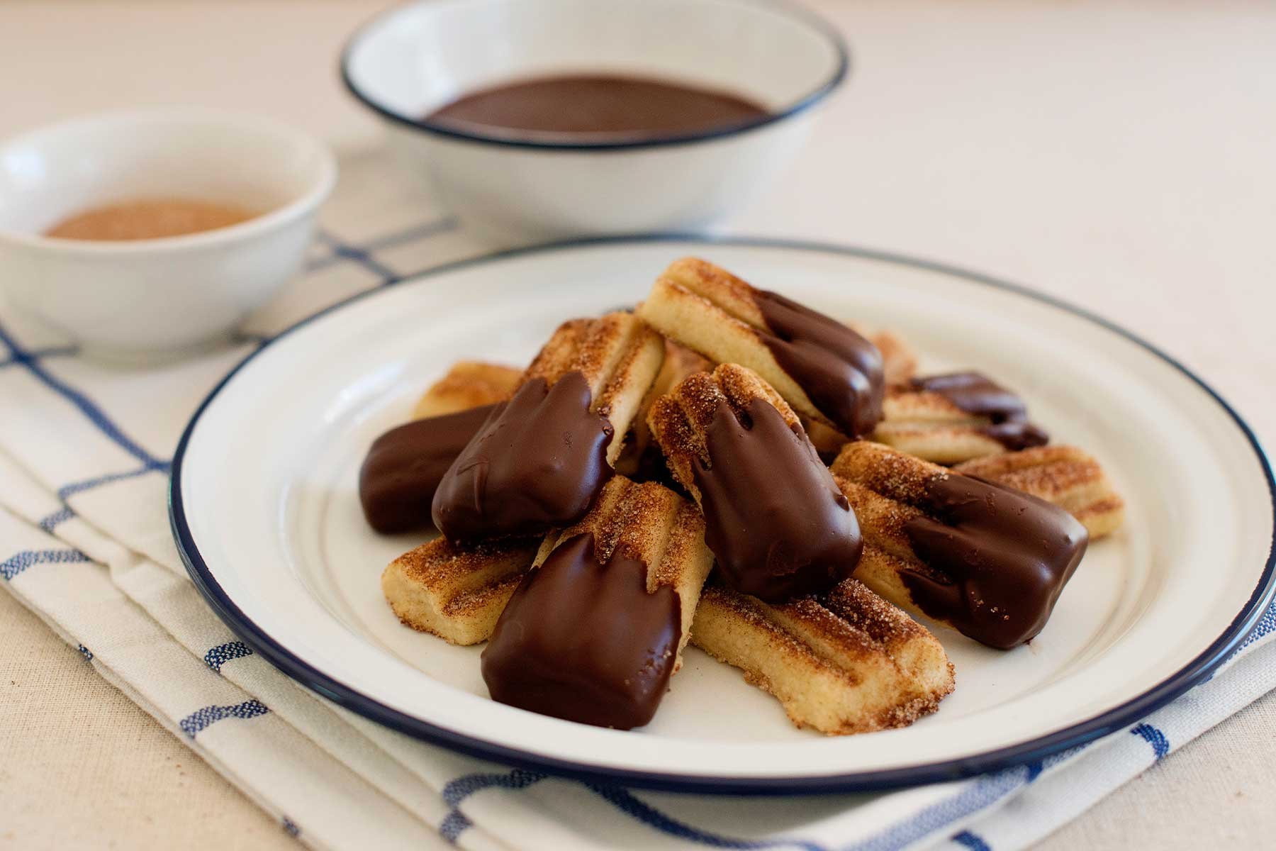 baked churro cookies with chocolate dipping sauce