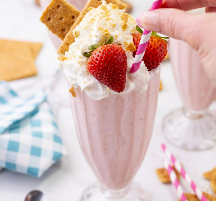 Strawberry Cheesecake Milkshake